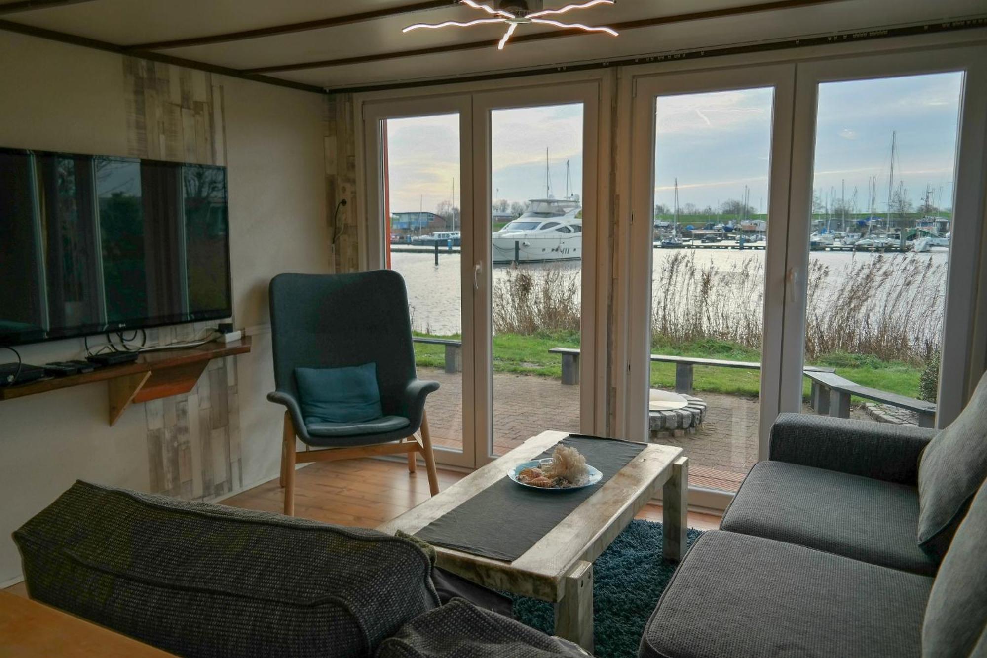 8 Pers House 'Capitein Theis' With Seaside In Front Of The Lauwersmeer Anjum Extérieur photo