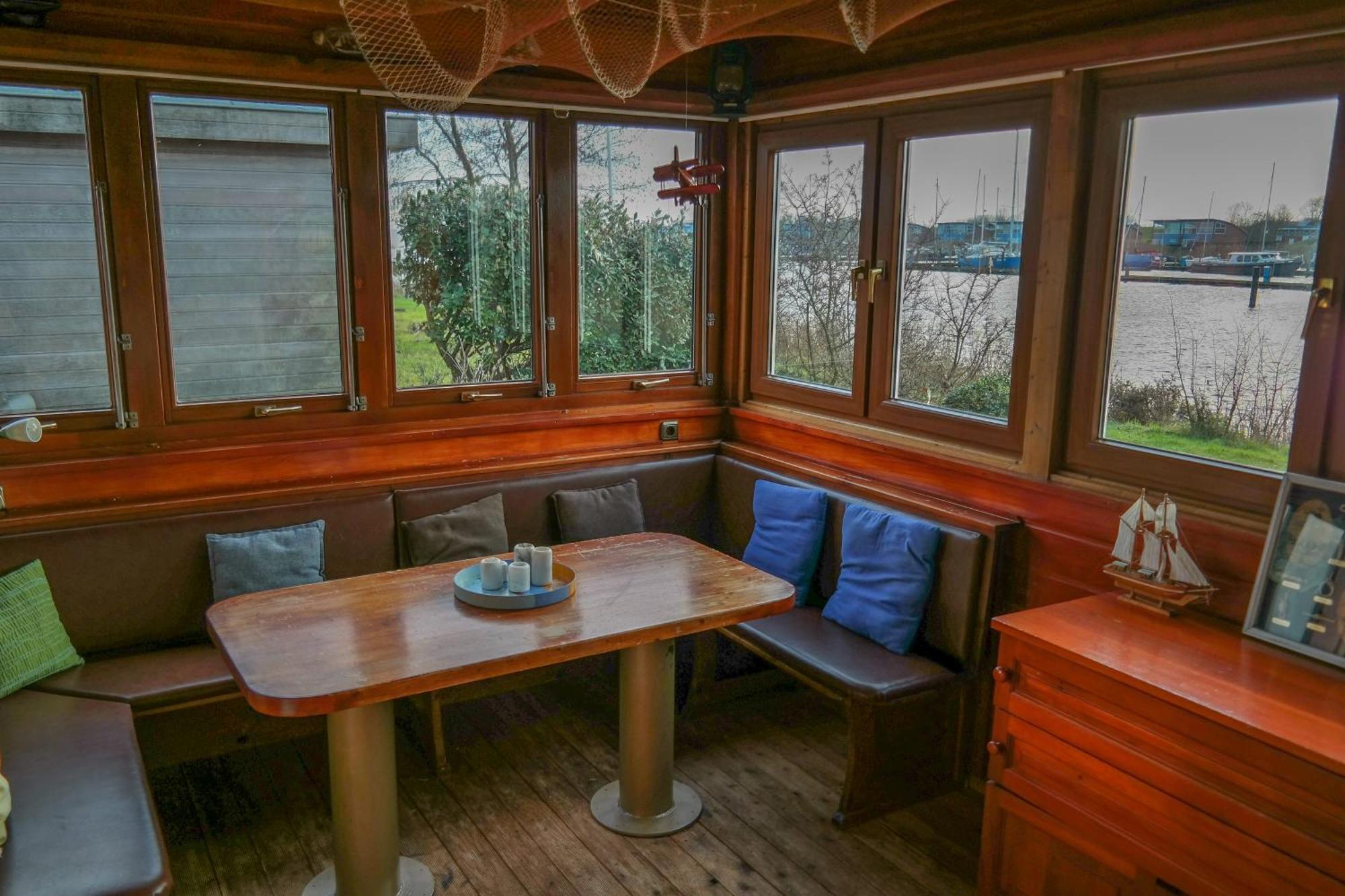 8 Pers House 'Capitein Theis' With Seaside In Front Of The Lauwersmeer Anjum Extérieur photo